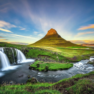 Kirkjufellsfoss Waterfall with Kirkjufell mountain copy